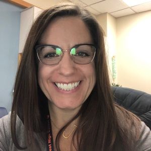 Meet your Posher, Julee